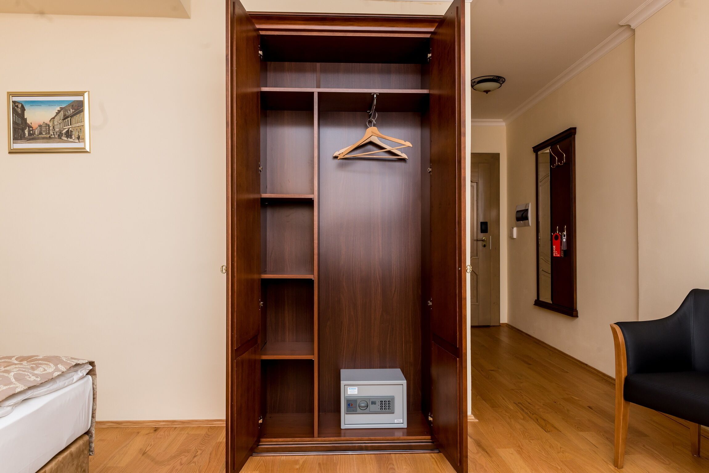 standard double or twin room | blackout curtains, free wifi, bed sheets