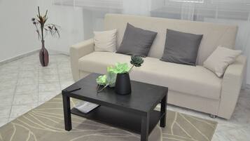 Family Apartment, 1 Bedroom, Accessible, Kitchen | Children's theme room