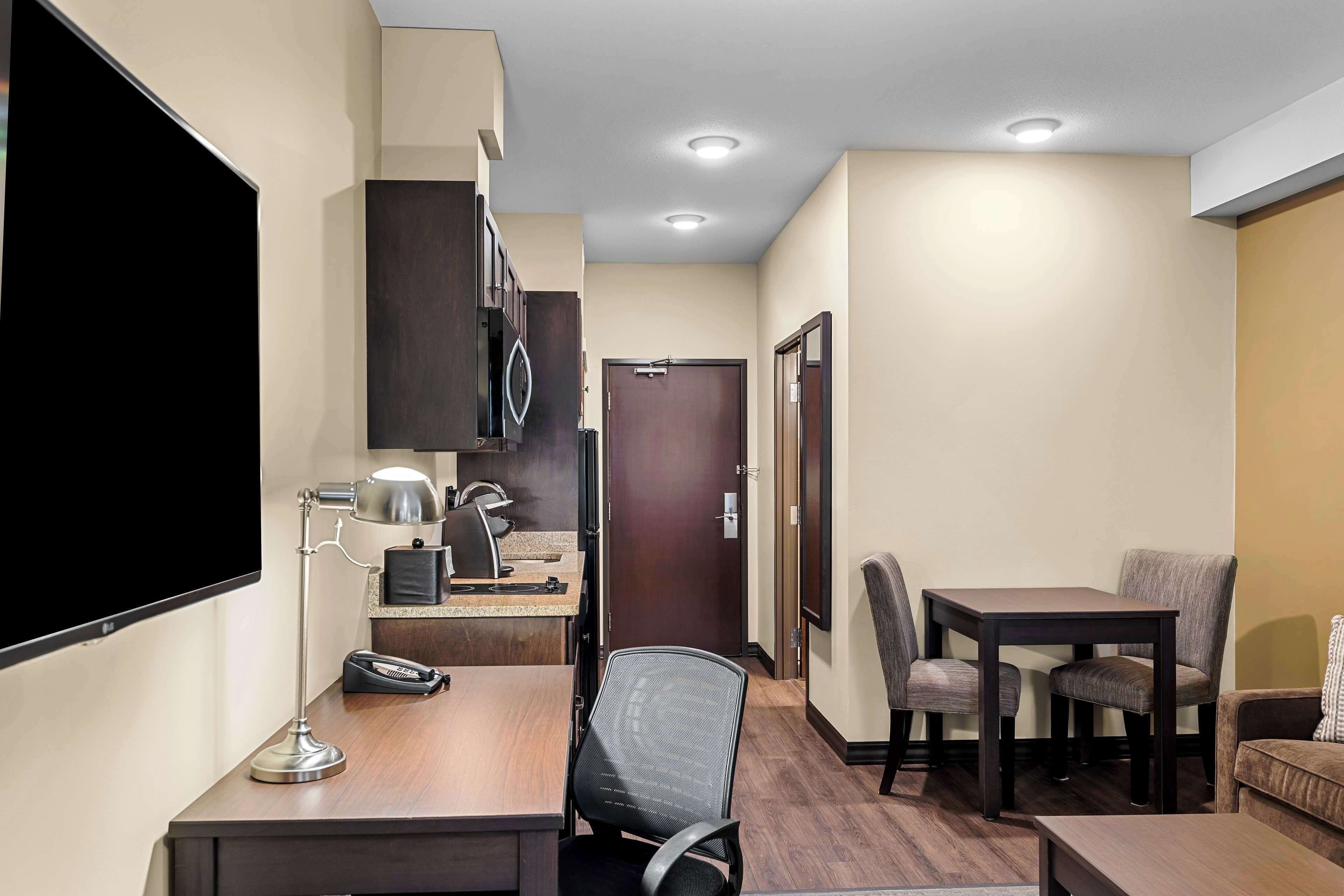 suite, 1 king bed, non smoking (queen sofabed) | desk, laptop workspace, soundproofing, iron/ironing board