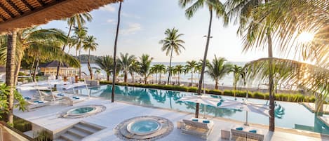 Suite with Jacuzzi, Ocean View | View from room