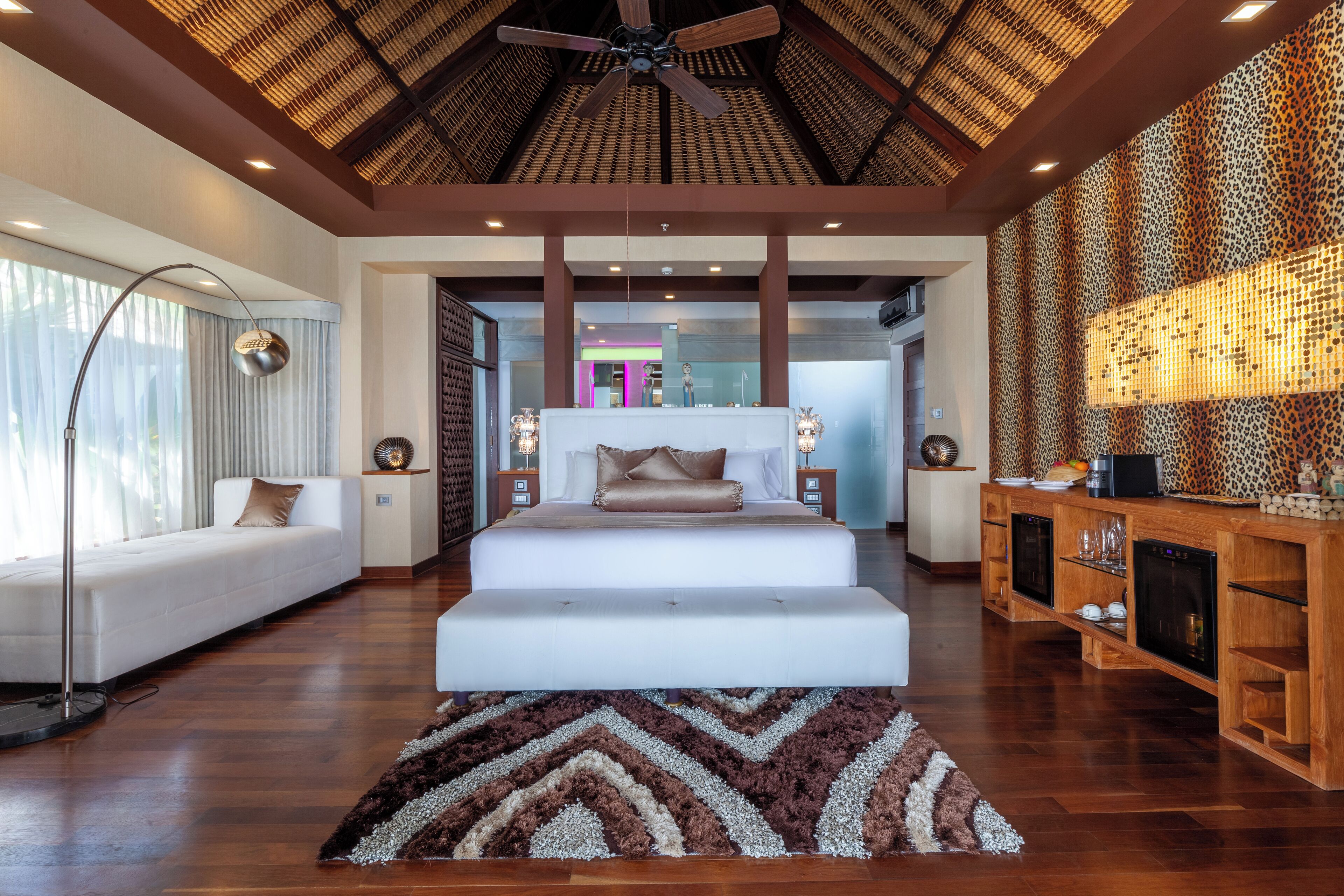 Suite Royal, 1 letto king, idromassaggio, vista oceano | 1 camera, biancheria in cotone egiziano