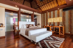 Royal suite, 1 kingsize bed, bubbelbad, uitzicht op oceaan | 1 slaapkamer, lakens van Egyptisch katoen, luxe beddengoed