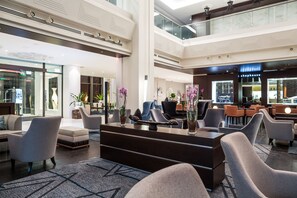 Lobby sitting area - Radisson Blu Hotel Nairobi Upper Hill (Nairobi)