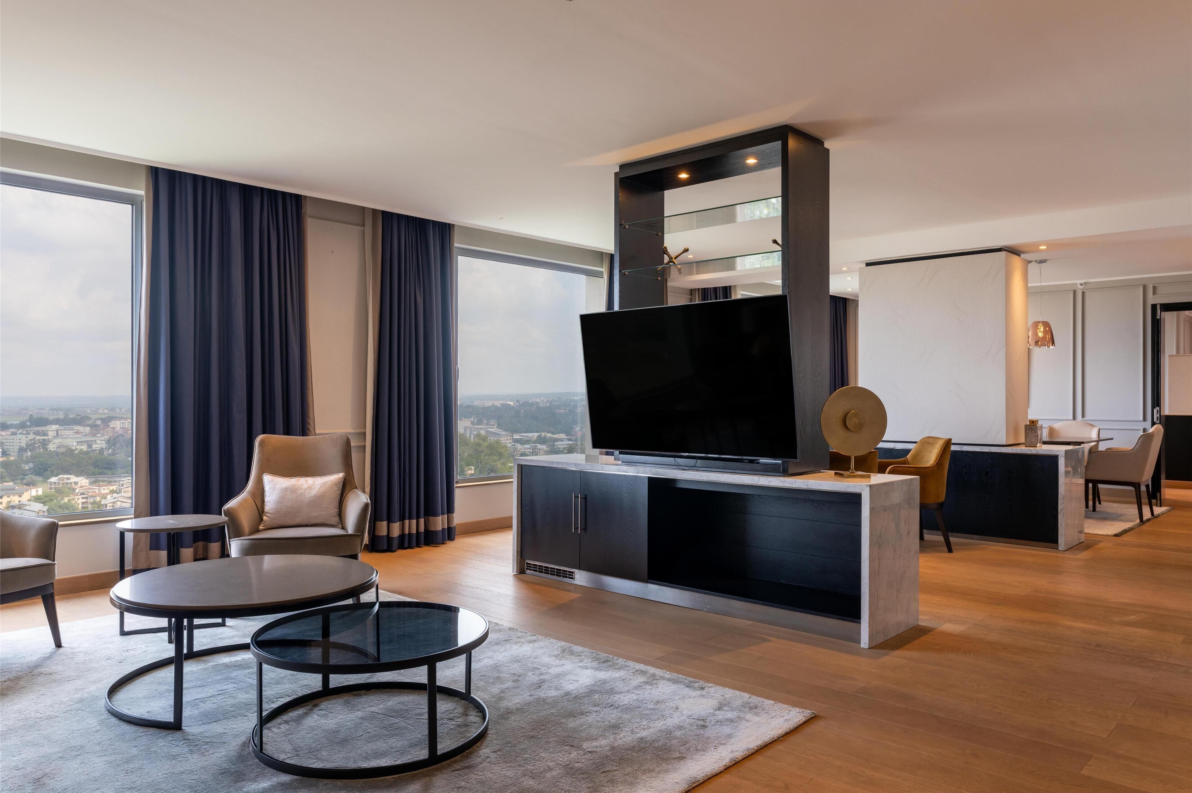 1 bedroom, premium bedding, minibar, in-room safe