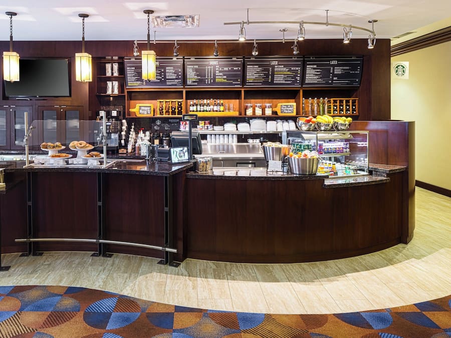 Café da manhã e jantar