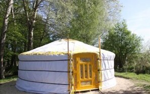 Tent (Yurt) | Exterior