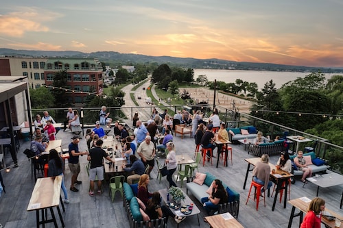 Hotel Indigo Traverse City by IHG