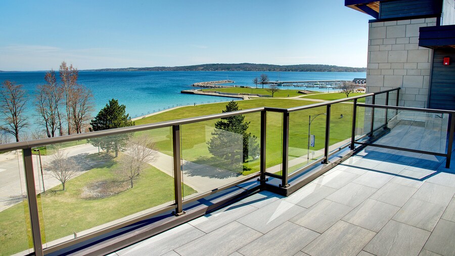 Hotel Indigo Traverse City by IHG