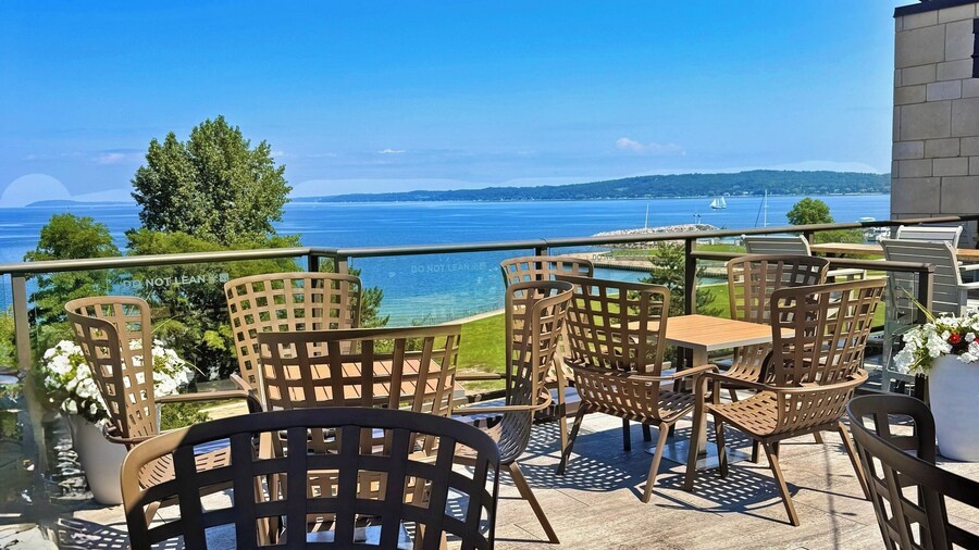 Hotel Indigo Traverse City by IHG