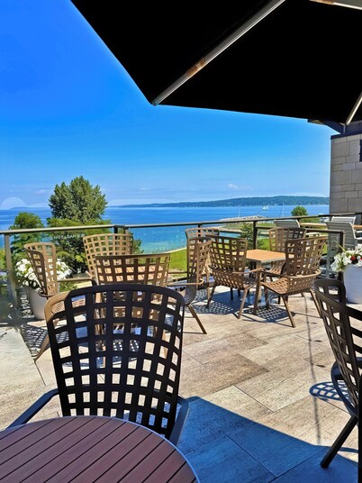 Hotel Indigo Traverse City by IHG
