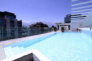Outdoor pool - Alto Lyon Departamentos (Santiago)
