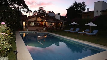 Utomhuspool