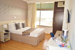 Standard Double Room, 2 Double Beds, City View | Minibar, in-room safe, desk, free cribs/infant beds - Hotel Torreon (Pereira)