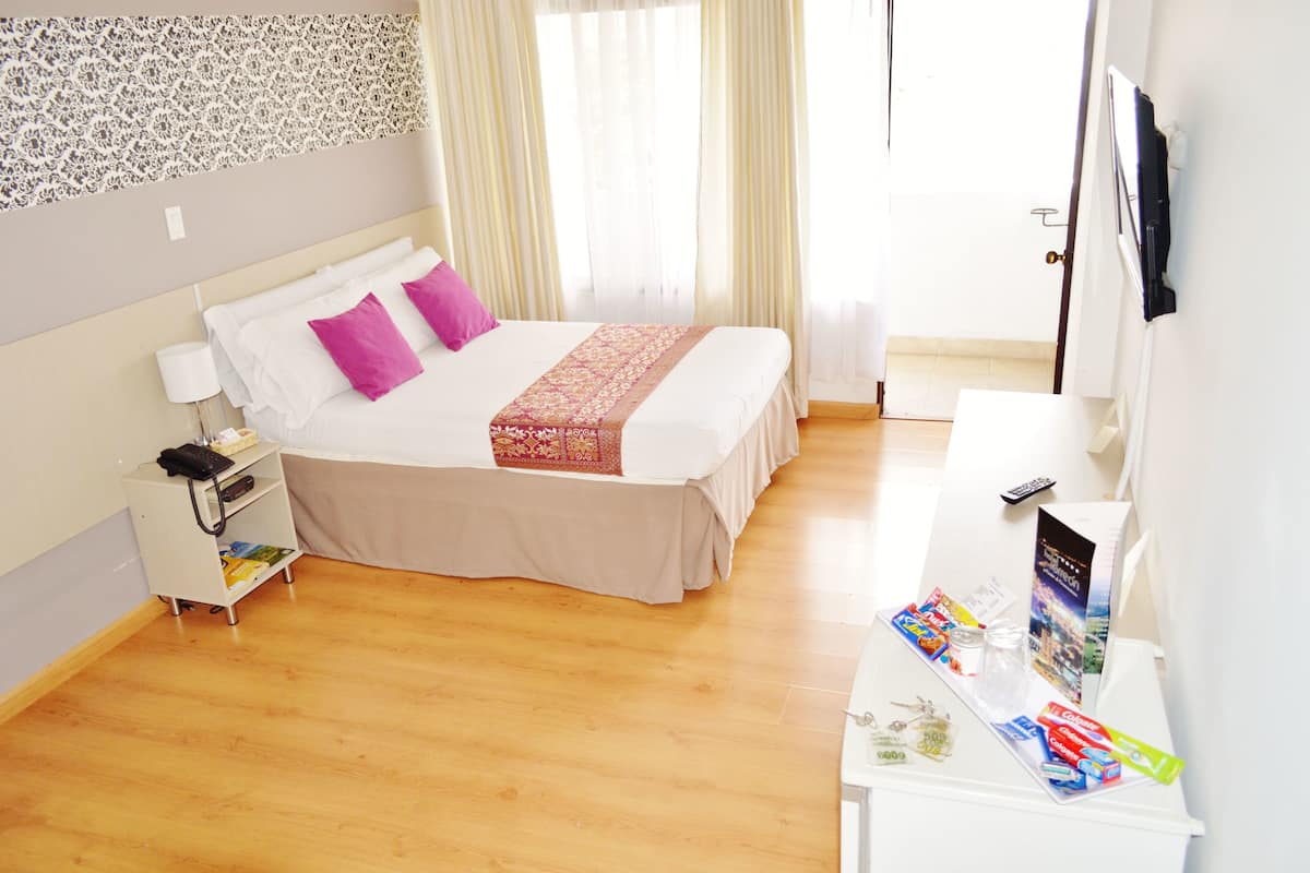 Minibar, in-room safe, desk, free cots/infant beds