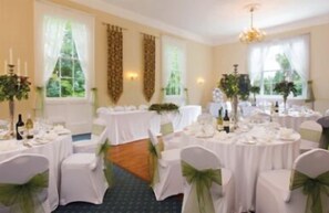 Banquet hall - The Queen's Inn (Cranbrook)