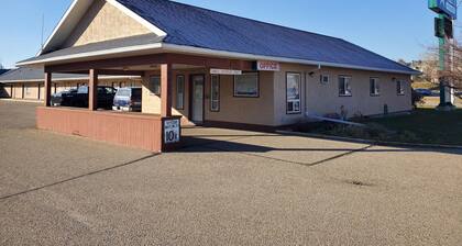 Stars Inn & Suites Building B