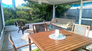 Porch - Vacation Bungalows by Grace Realty Inc. (New Smyrna Beach)