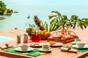 Desayuno a la carta incluido todos los días 