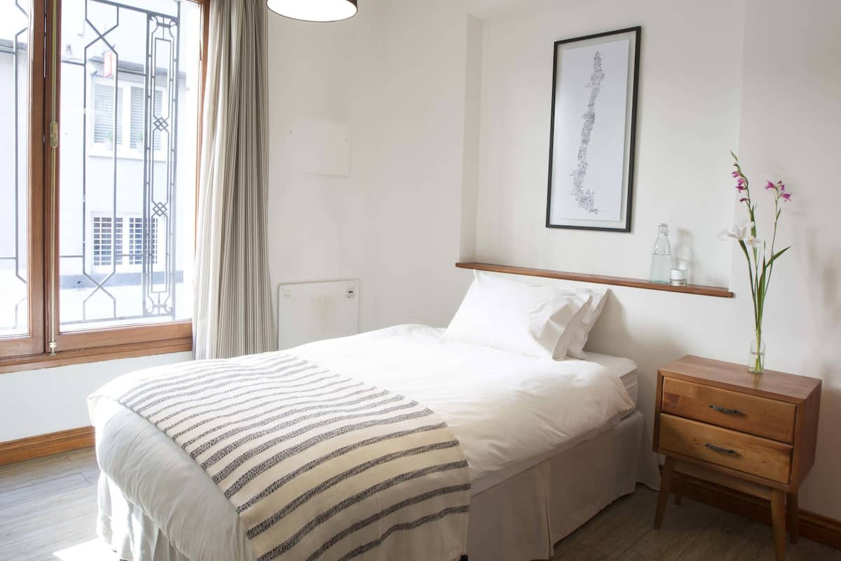 Hypoallergeen beddengoed, een minibar, een kluis op de kamer
