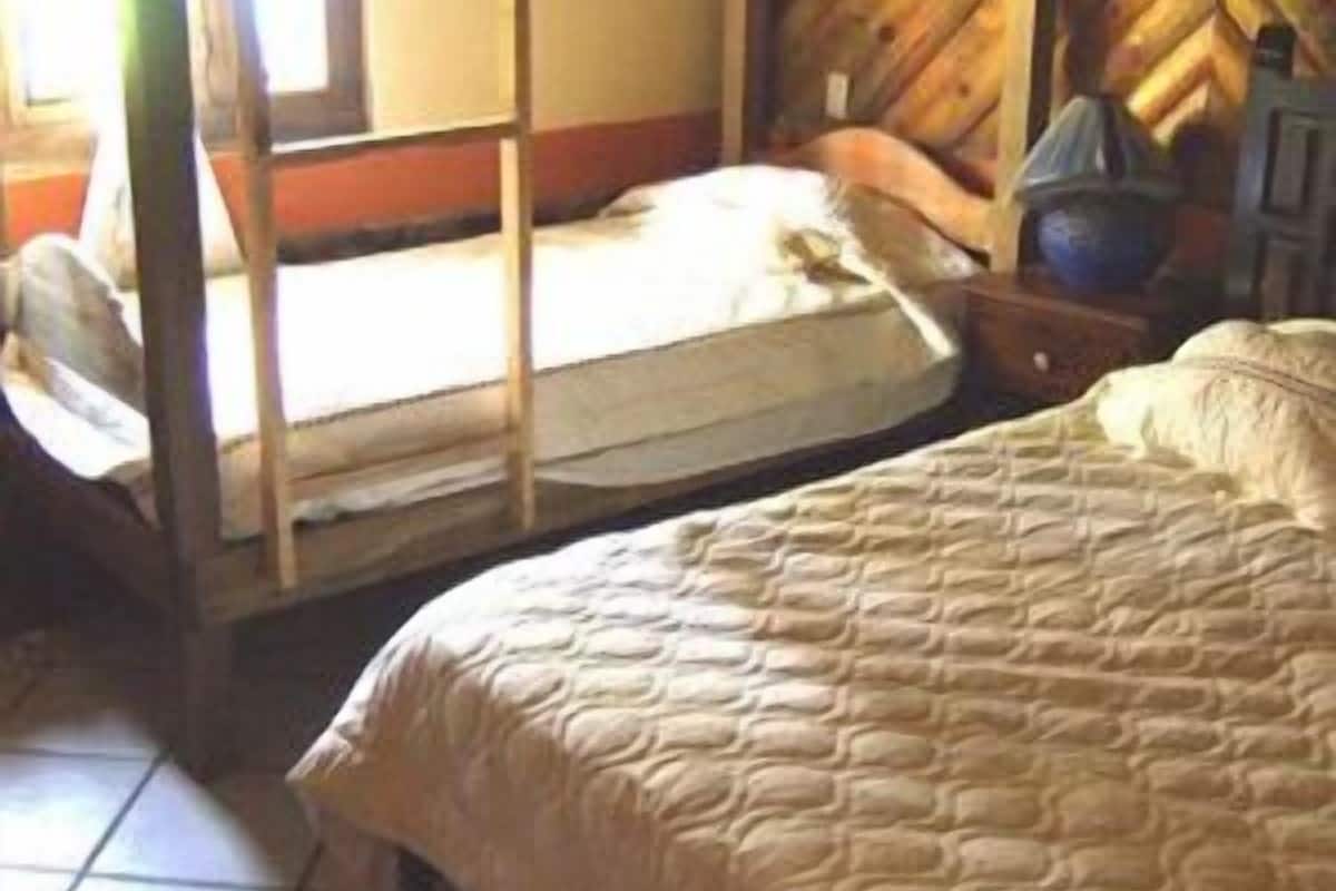 Cabaña, 2 habitaciones | 1 dormitorio y wifi gratis