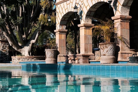 Hot springs. Hotel Ex-Hacienda La Pitaya Queretaro