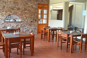 Food court