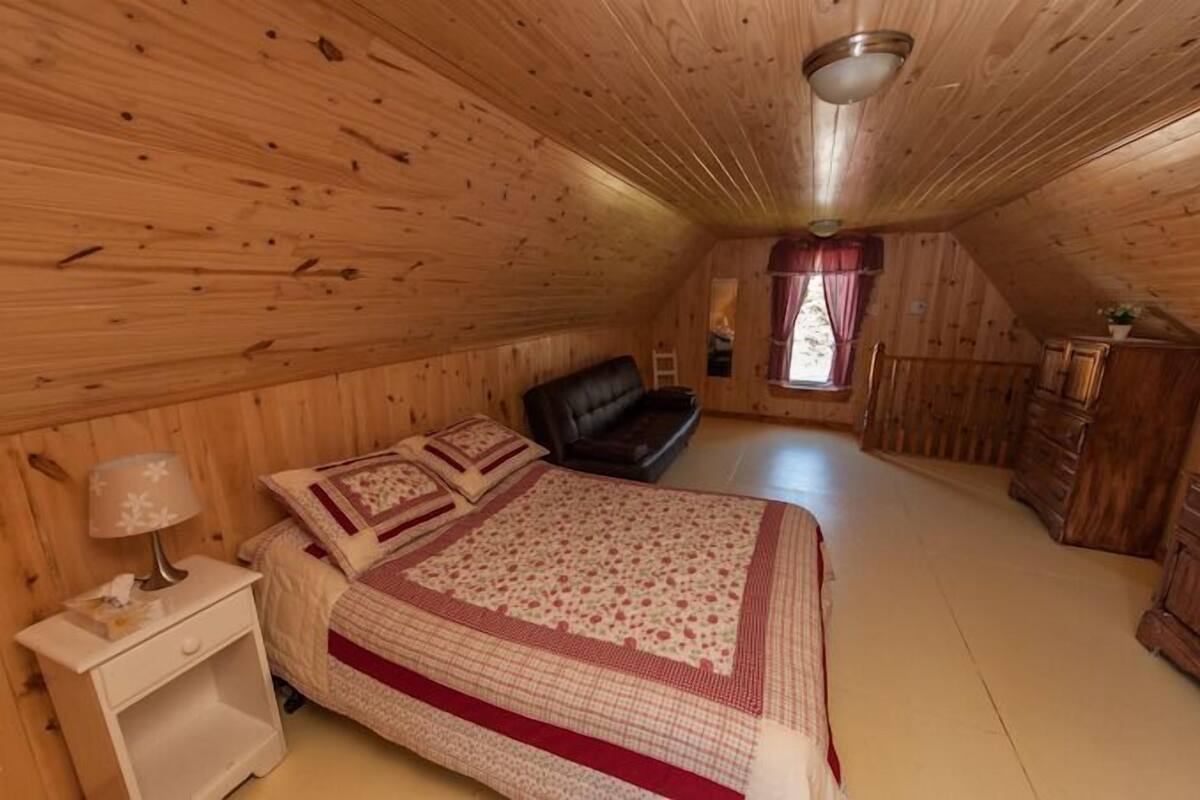 Chalet, 2 Bedrooms (Gravel)