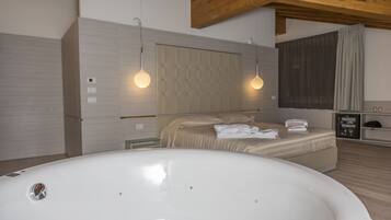 Suite Junior, 1 chambre, baignoire, vue montagne