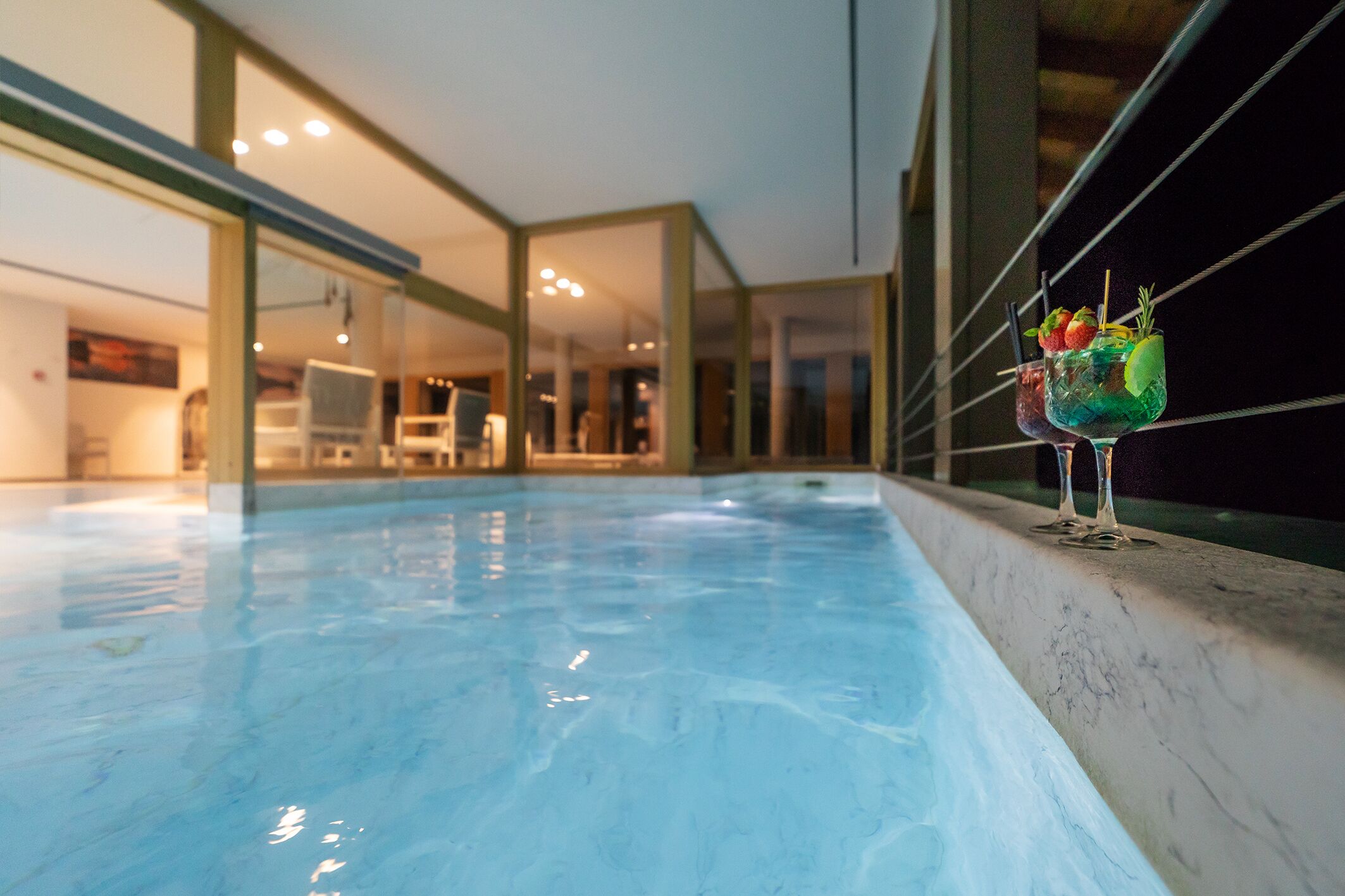 Sauna, hot tub, body treatments, facials, massage/treatment rooms