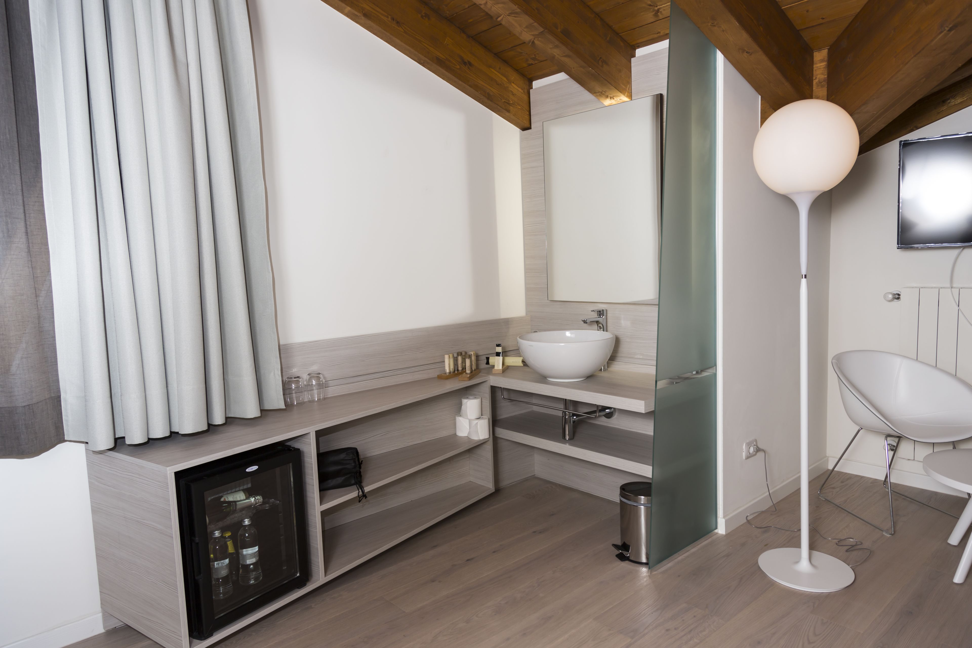 family suite, 1 bedroom, sauna (accesso spa) | 1 bedroom, premium bedding, minibar, in-room safe