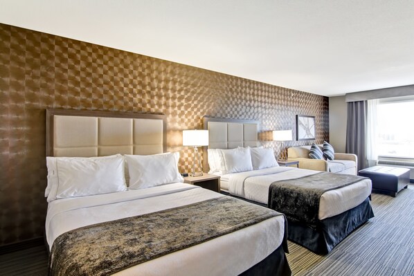 Room, 2 Queen Beds, Kitchenette