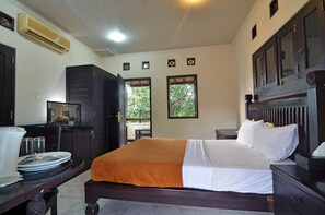 Apartamento, 2 quartos | 1 quarto, cofres nos quartos, escrivaninha