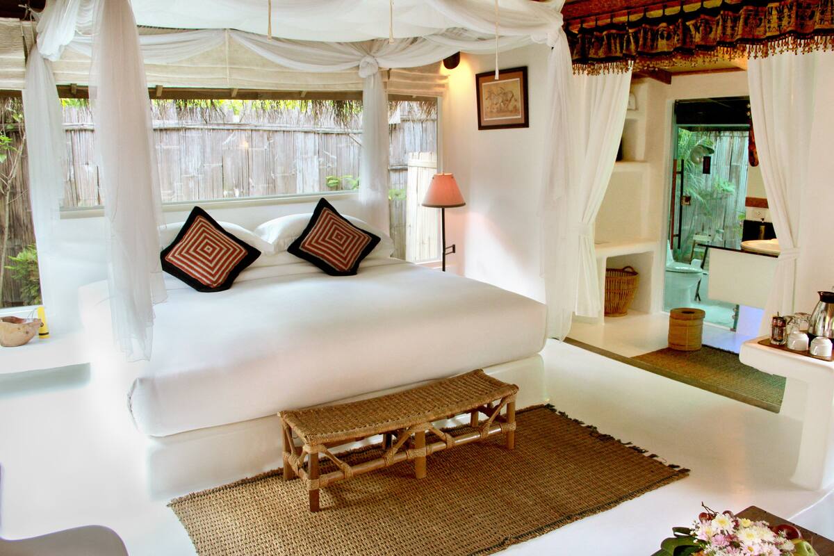 Island Honeymoon Villa | Frigobar, cofres nos quartos, escrivaninha, berços grátis