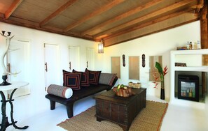 Honeymoon Suite Villa | Living room | LCD TV, DVD player - Pai Island Resort (Pai)