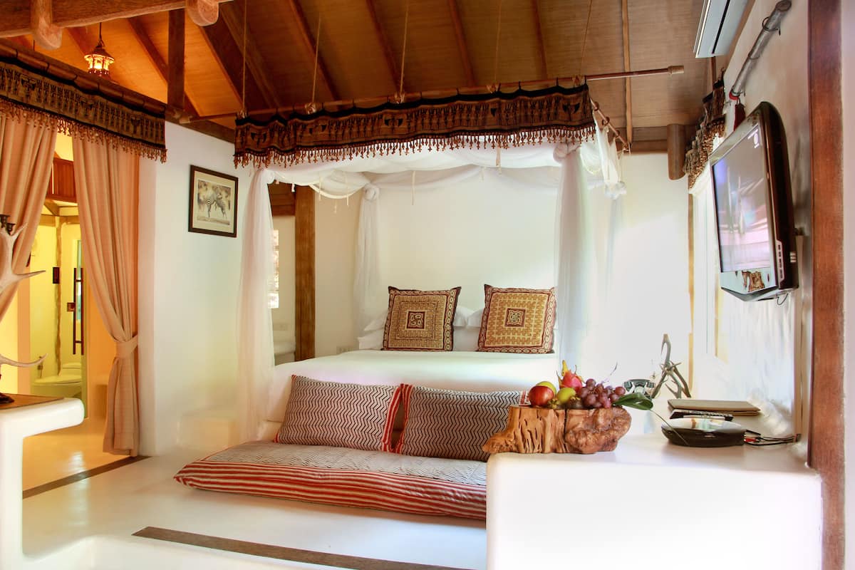 Honeymoon Suite Villa | Frigobar, cofres nos quartos, escrivaninha, berços grátis