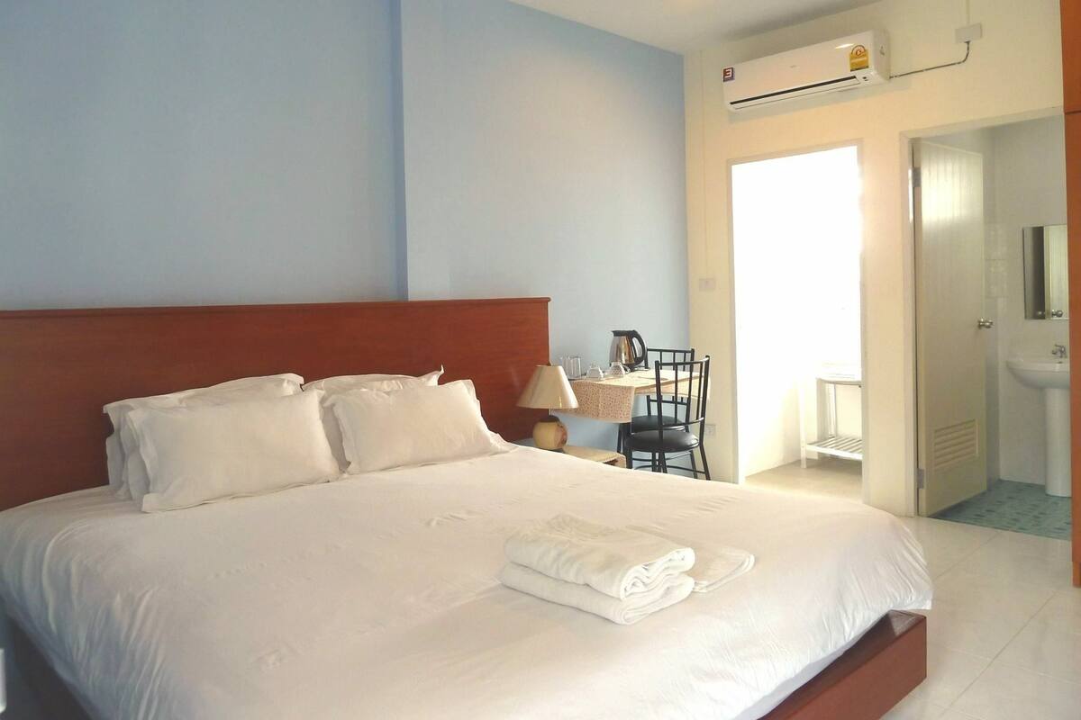 Superior Room | Soundproofing, free WiFi, bed sheets