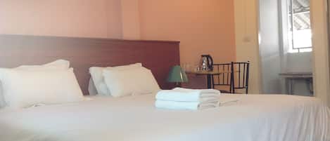 Soundproofing, free WiFi, bed sheets