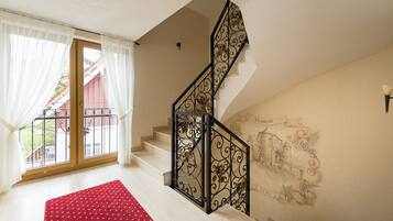 Pintu masuk interior