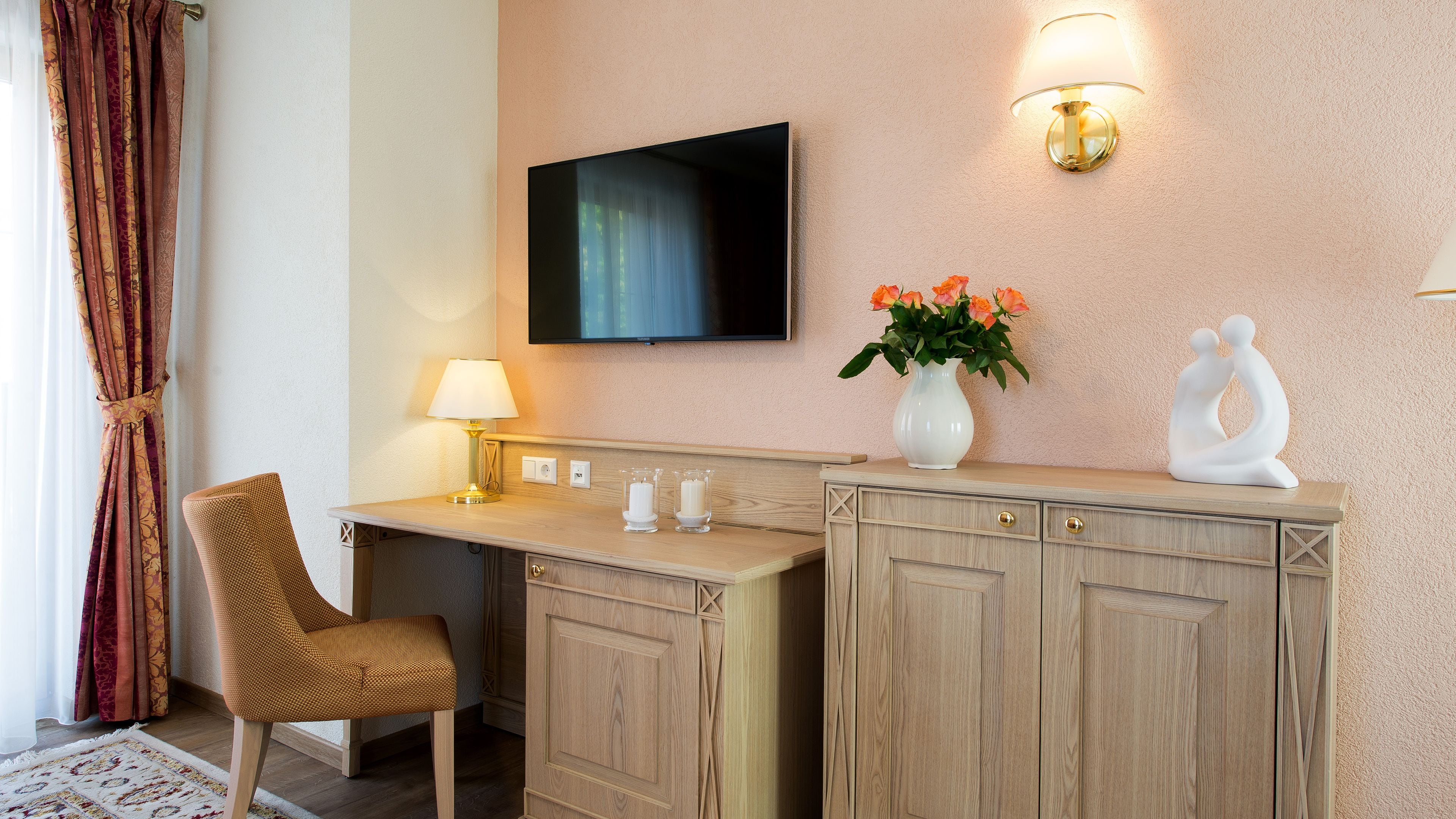 family suite, terrace | 2 bedrooms, premium bedding, in-room safe, desk