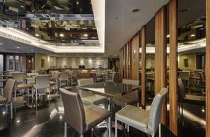 Daily self-service breakfast for a fee - Delton Hotel Love River (Kaohsiung)
