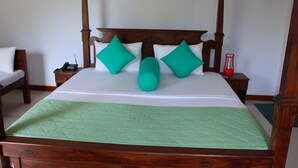 Chambre Double Deluxe | Literie de qualité supérieure, minibar, bureau