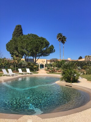 Seasonal outdoor pool, a lap pool, free pool cabanas, pool umbrellas -  Donna Coraly Country Boutique Hotel  (Syracuse)