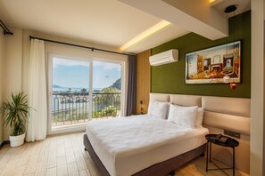Deluxe Room, Sea View | Minibar, in-room safe, individually decorated, individually furnished - Morina Hotel (Fethiye)