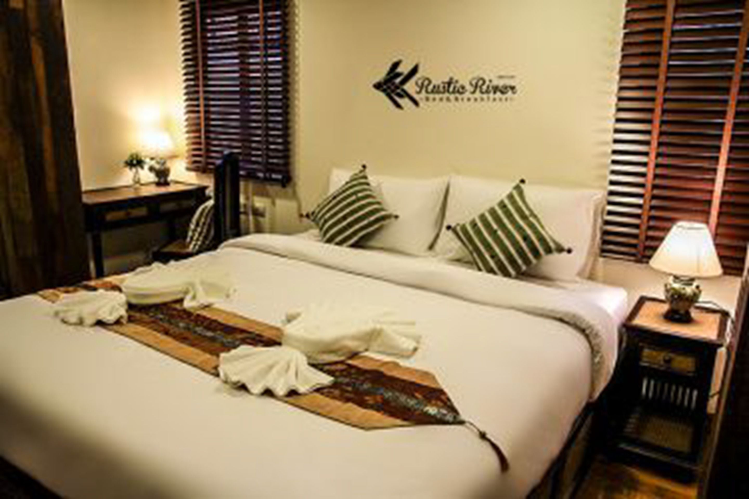 standard double room | in-room safe, desk, blackout curtains, rollaway beds