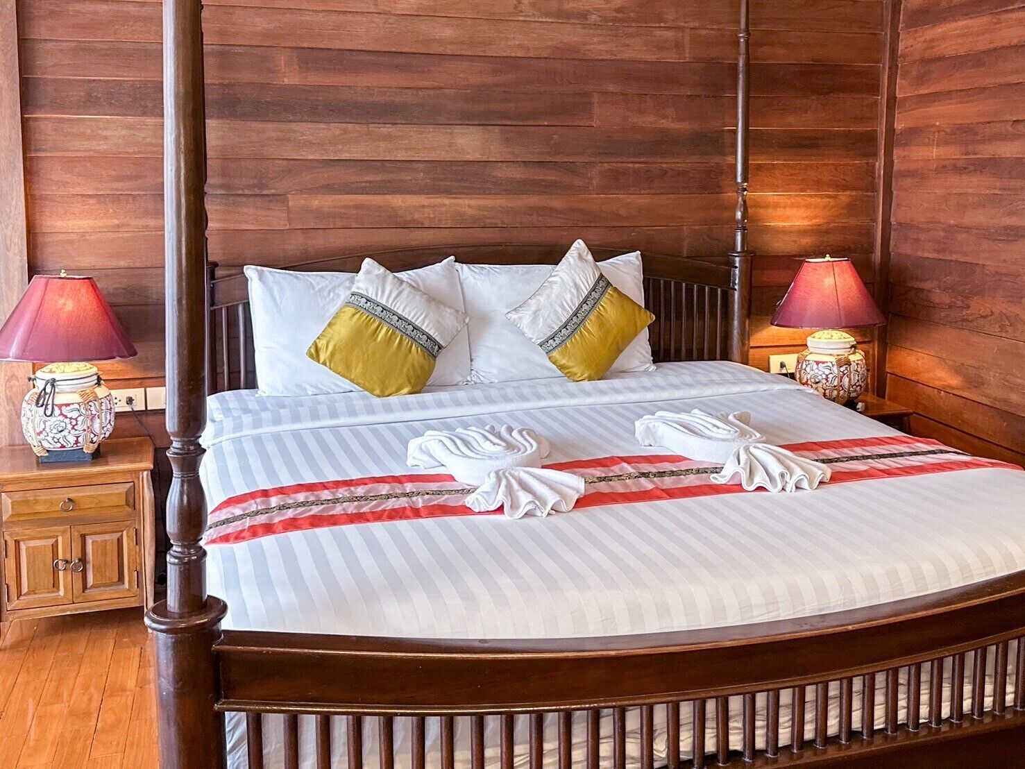 deluxe room | in-room safe, desk, blackout curtains, rollaway beds