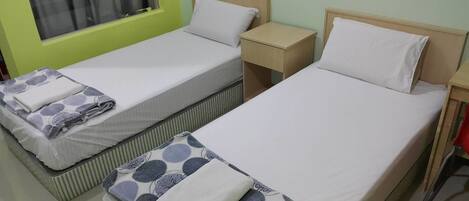 Superior Twin Room, 2 Single Beds | Desk, free WiFi