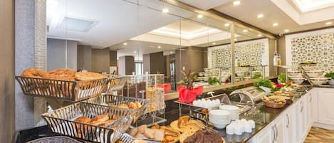 Tägliches inbegriffenes Frühstücksbuffet