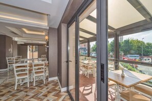 Courtyard - Hanna Hotel (Istanbul)