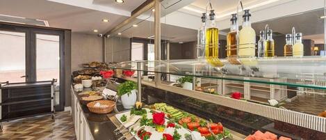 Petit déjeuner buffet compris tous les jours