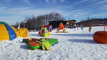 Children’s play area – outdoor